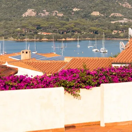 Apartment Trilocale Con Piscina Arzachena